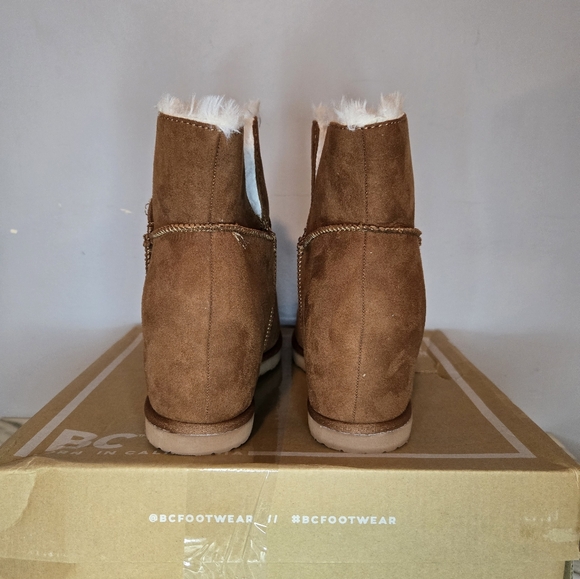BC undecided vegan suede flat wedge boots - Womens Size 9.5 - Picture 4 of 8